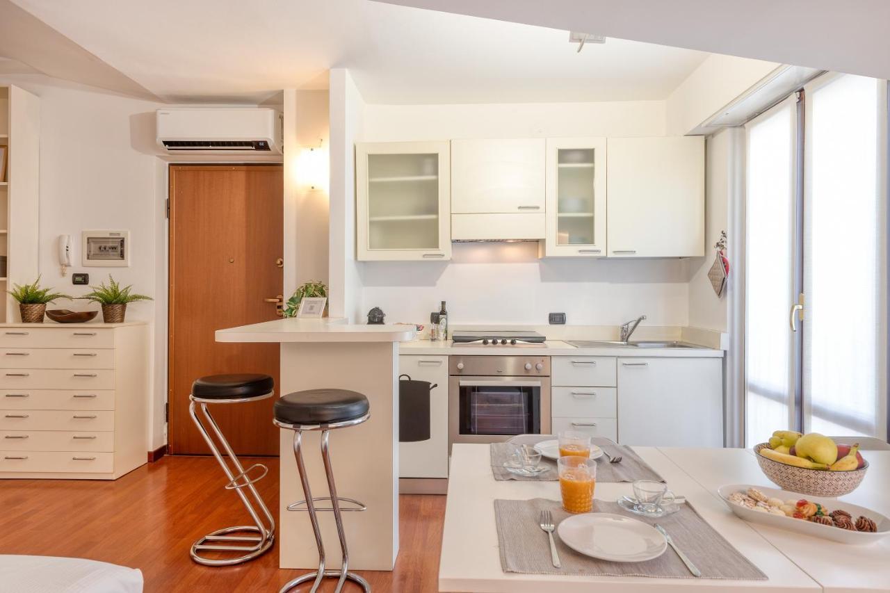 Apartamento Ferrucci, 6 - Monolocale Al Settimo Cielo Milán Exterior foto
