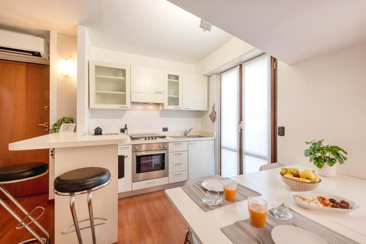 Apartamento Ferrucci, 6 - Monolocale Al Settimo Cielo Milán Exterior foto