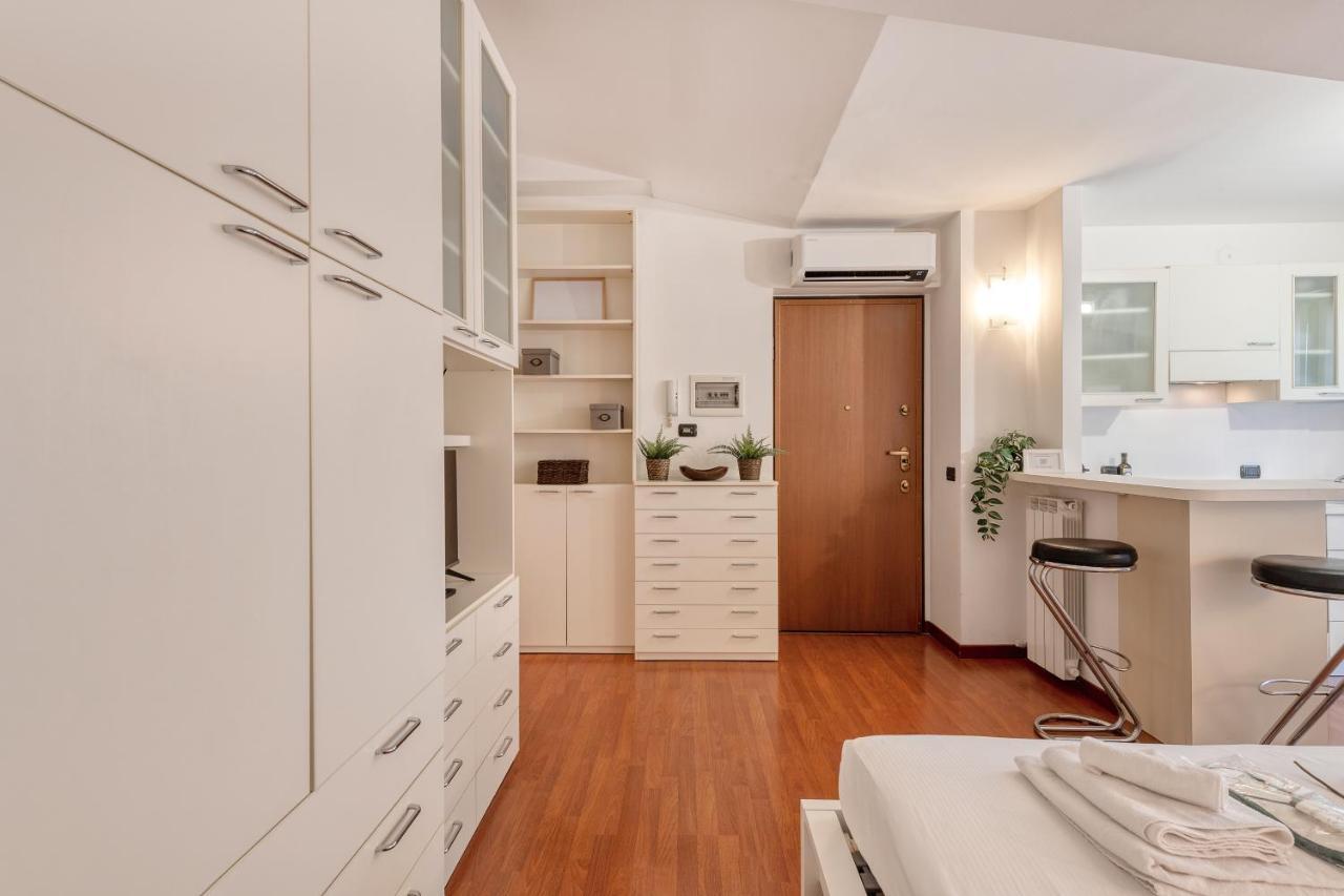 Apartamento Ferrucci, 6 - Monolocale Al Settimo Cielo Milán Exterior foto